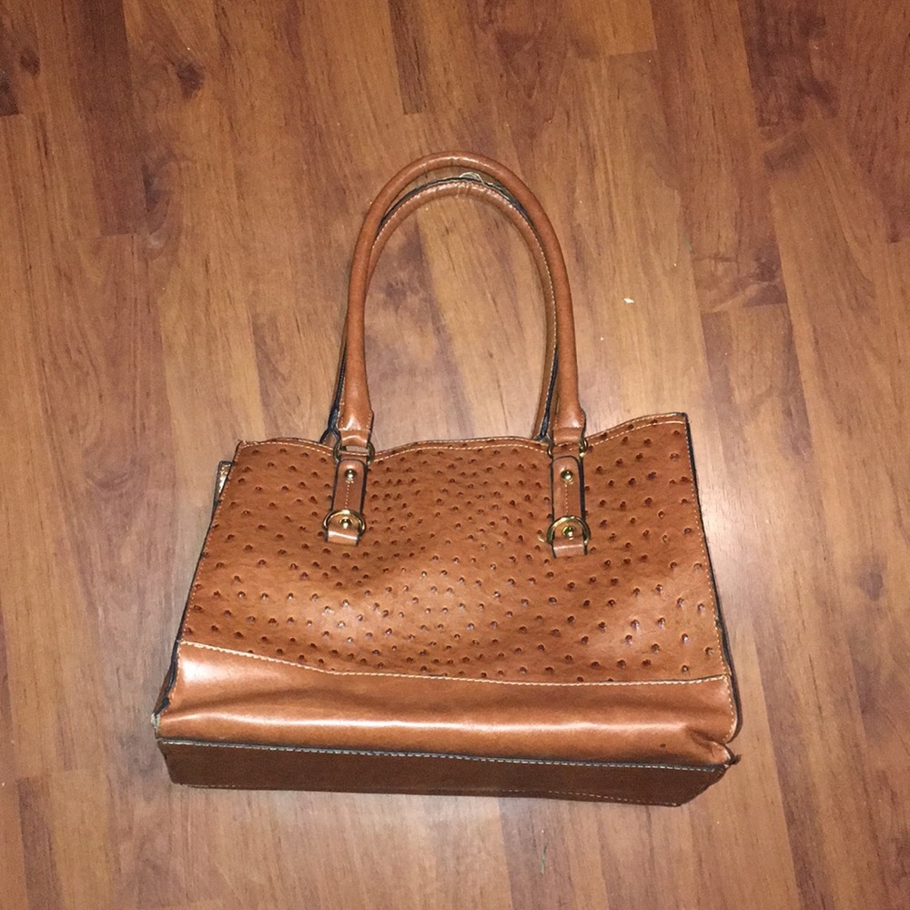 Tan faux leather handbag/purse.